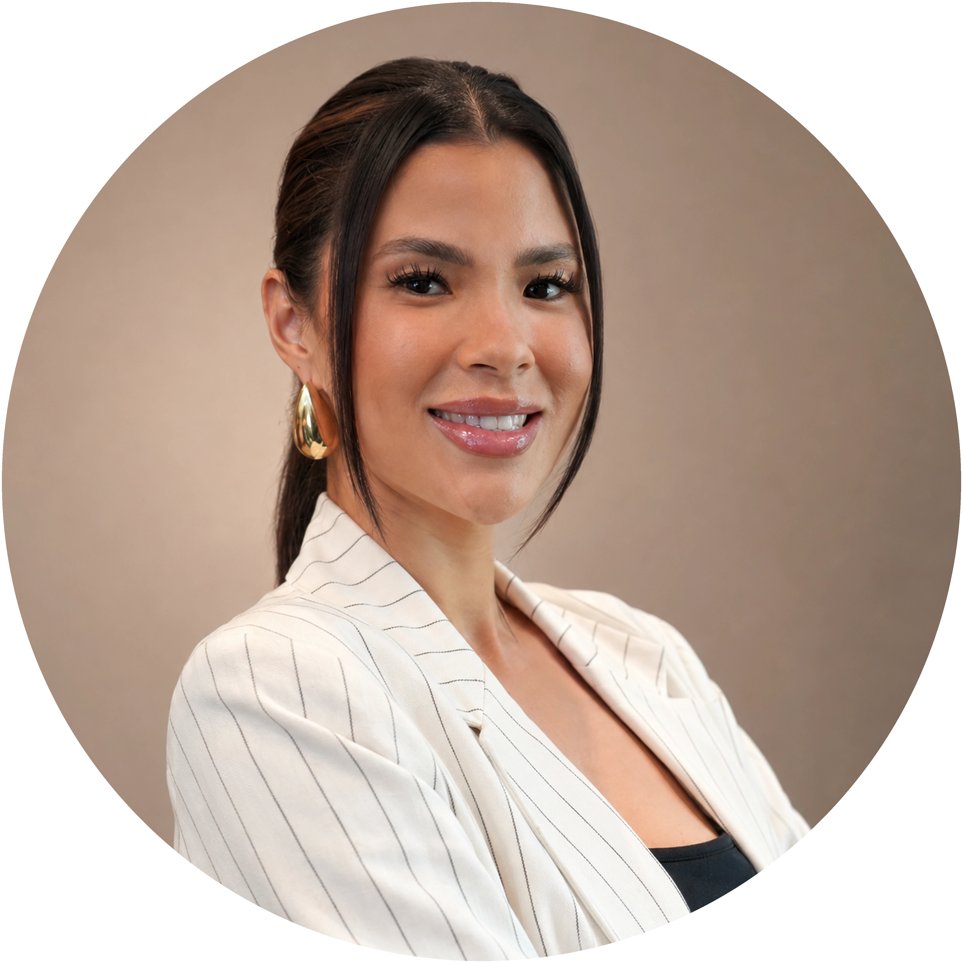 Victoria, Master Aesthetician and Director of Aesthetic Operations